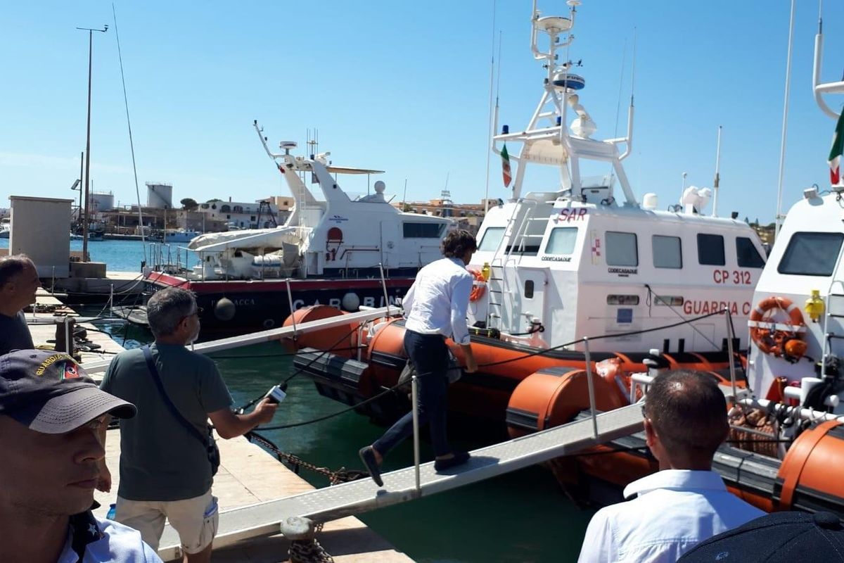 Pm-vescovi, alleanza pro clandestini