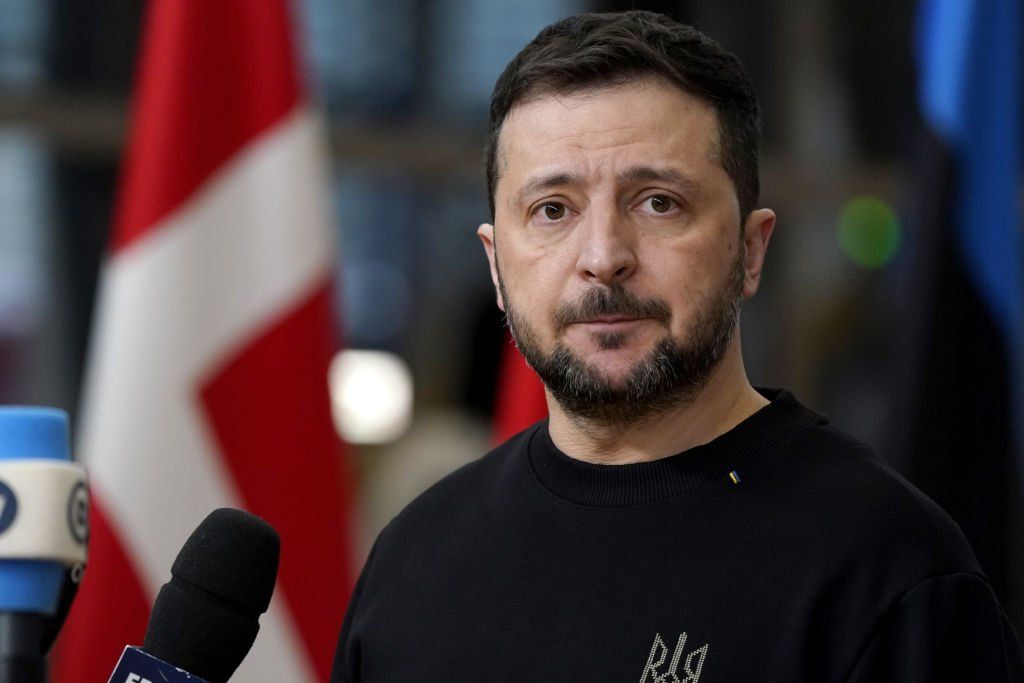 Trump è l’unica speranza per la pace. Era un tabù, ora lo dice pure Zelensky