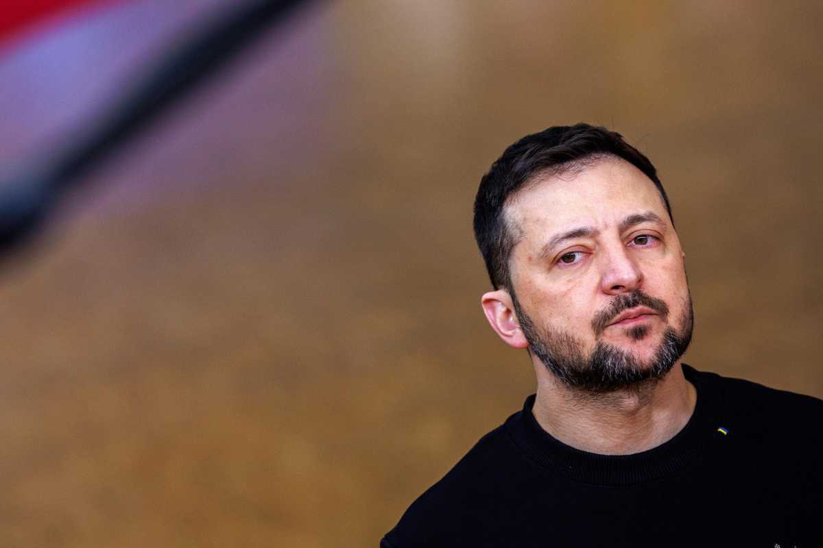 Zelensky fa il furbo: agli alleati chiede truppe prima della tregua