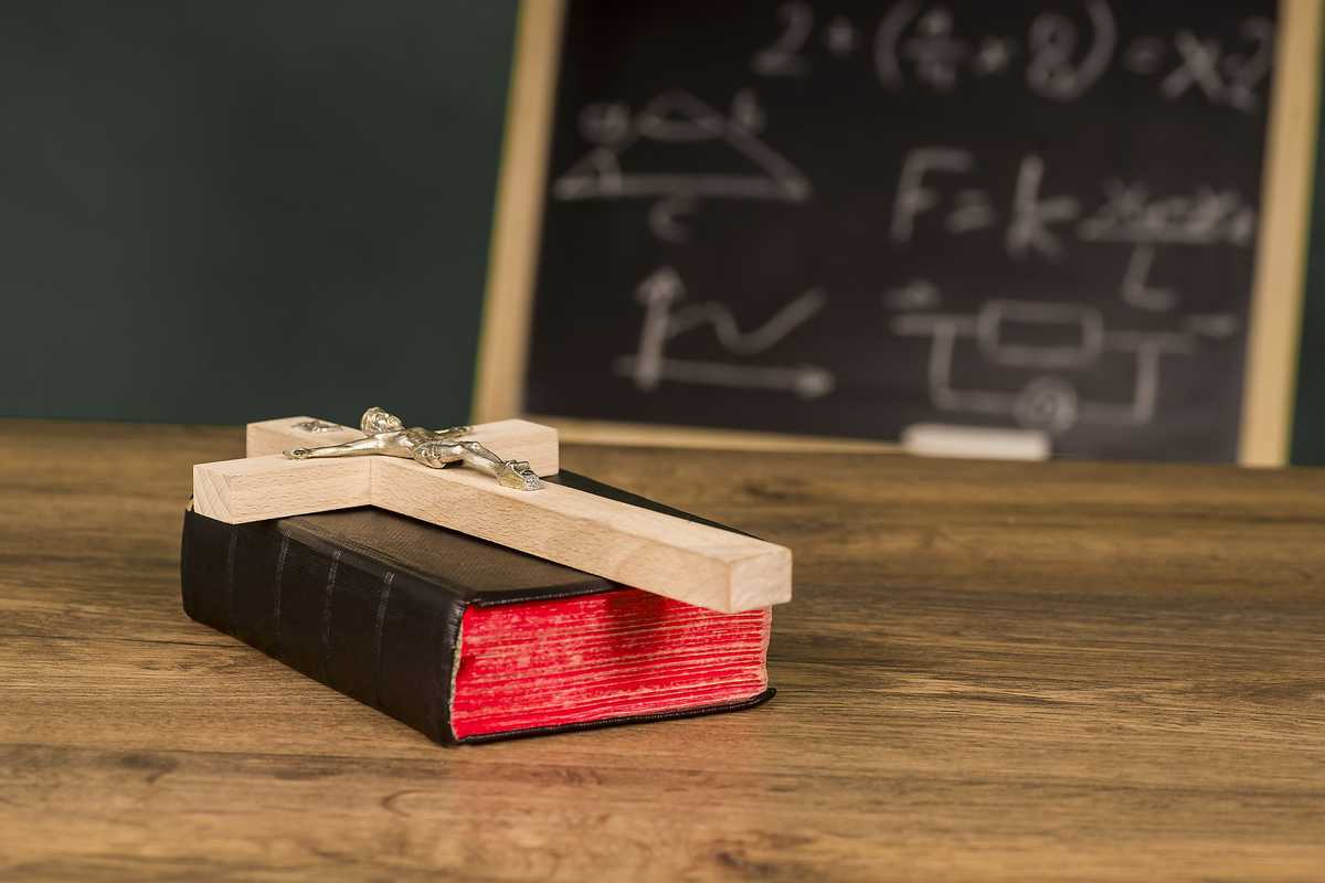 La scelta sull’ora di religione a scuola fa differenza per ben più di 60 minuti