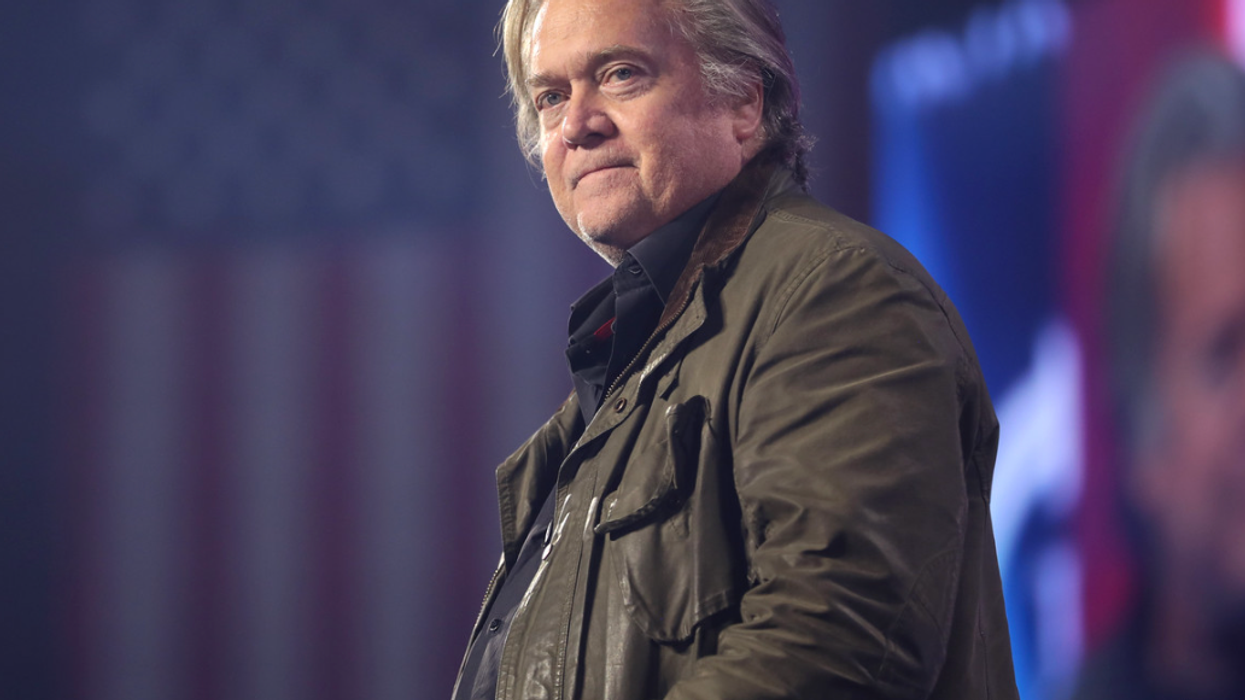 Bannon Urges Trump To Investigate, Defund And Deport Musk