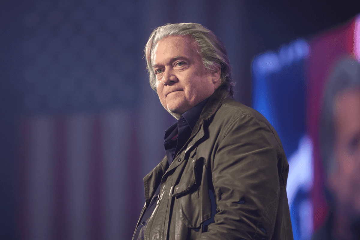 Bannon Urges Trump To Investigate, Defund And Deport Musk