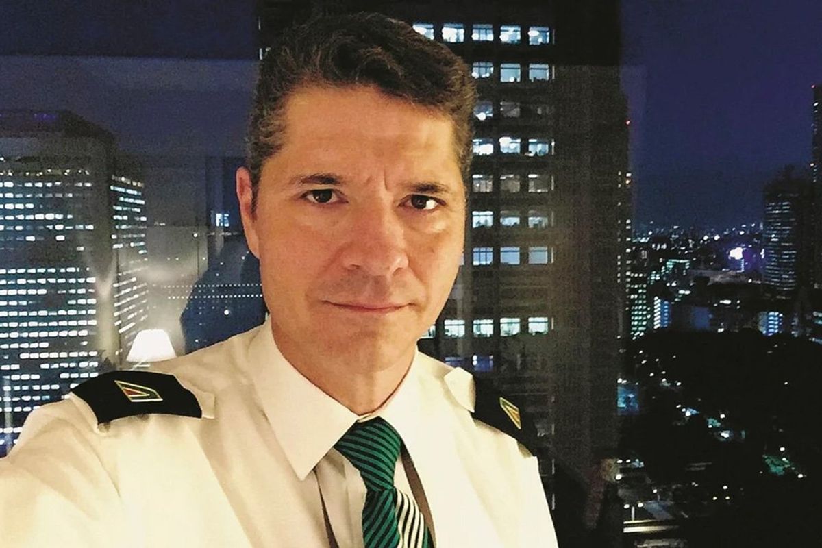 Steward eroe fermò un dirottatore. Lui è a spasso, il terrorista lavora