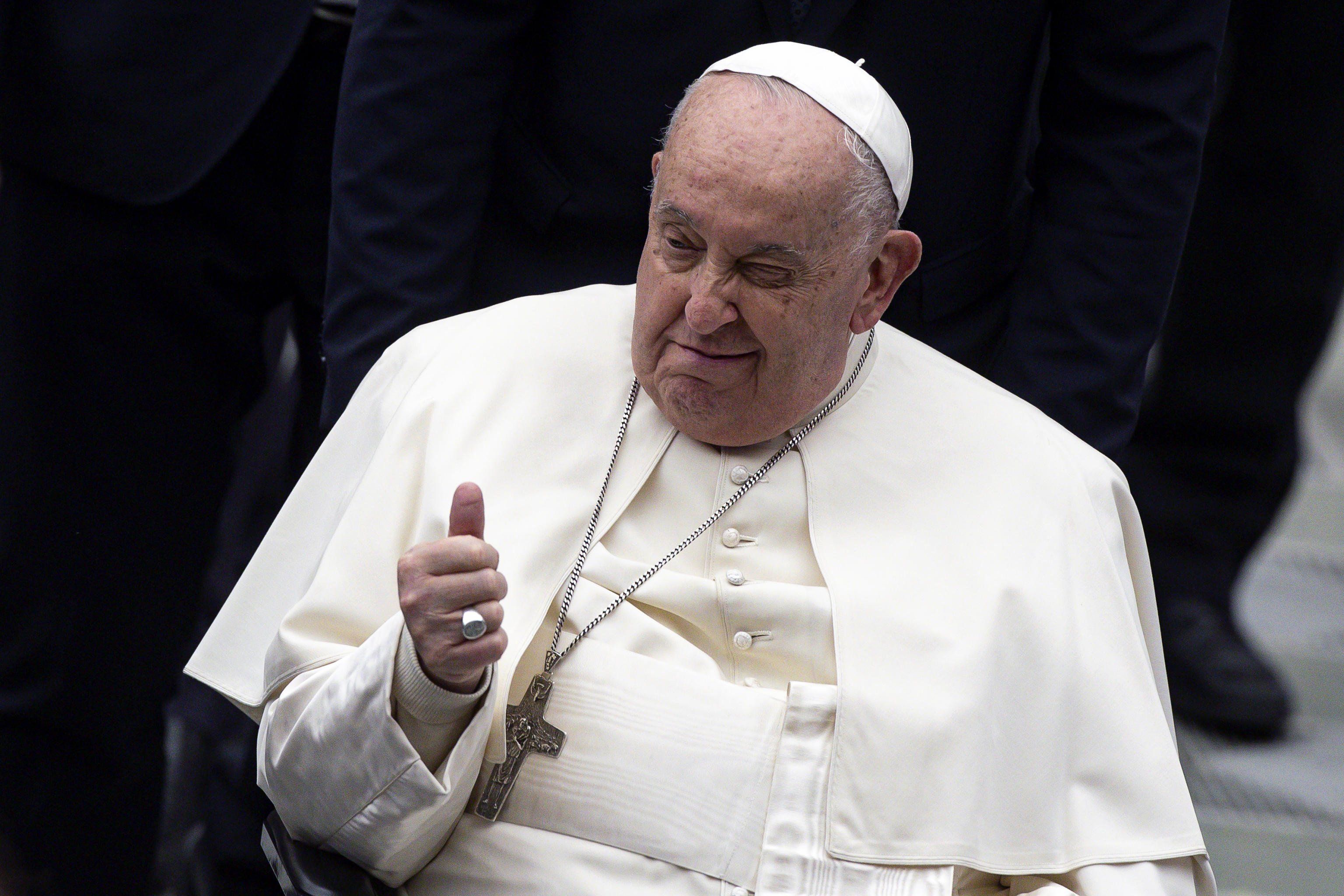 Il Papa e i vescovi aprono le frontiere ma Donald tira dritto: cancellato lo ius soli