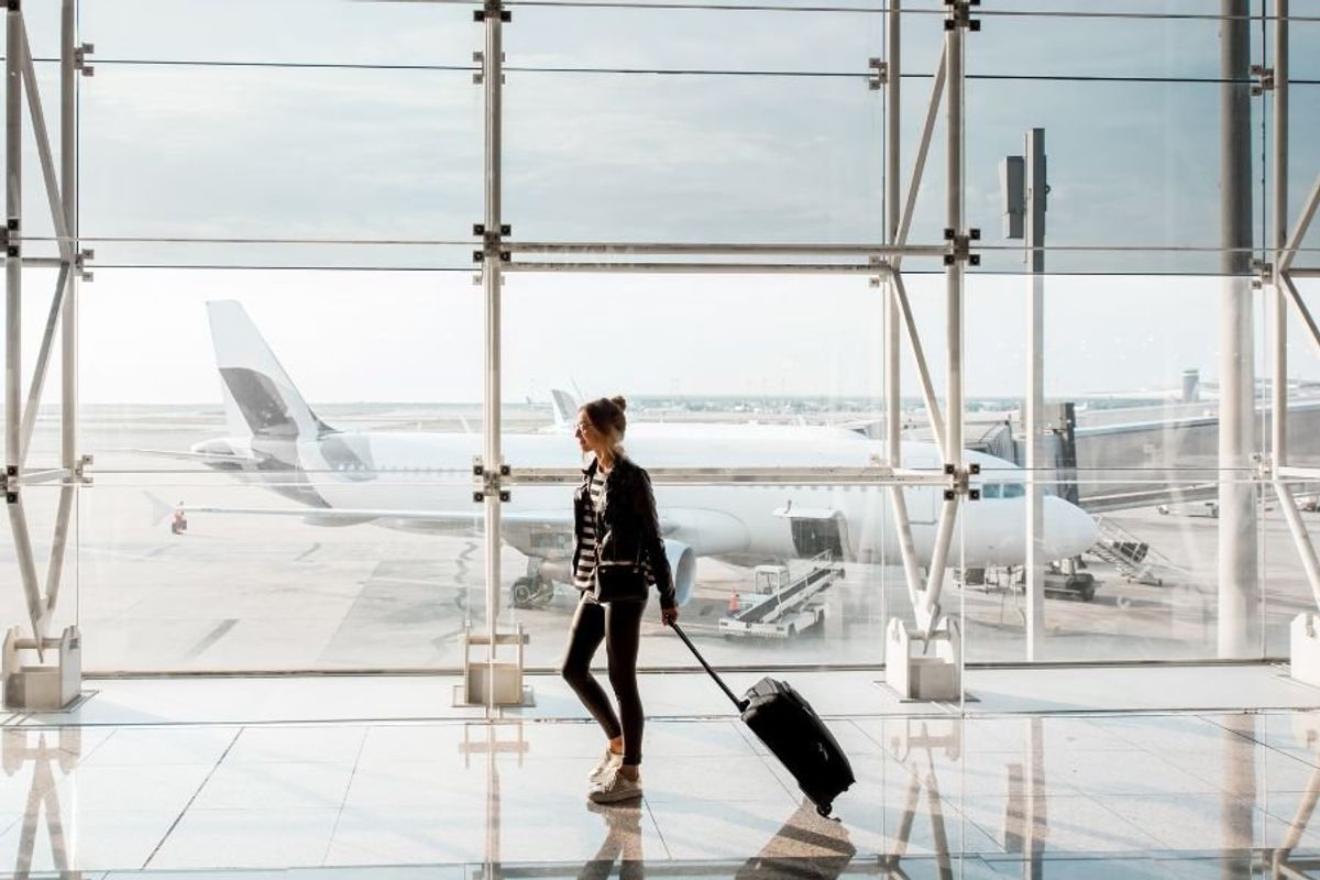 final moments; death; airport footage; airport finds final moments; woman's final moments with dad