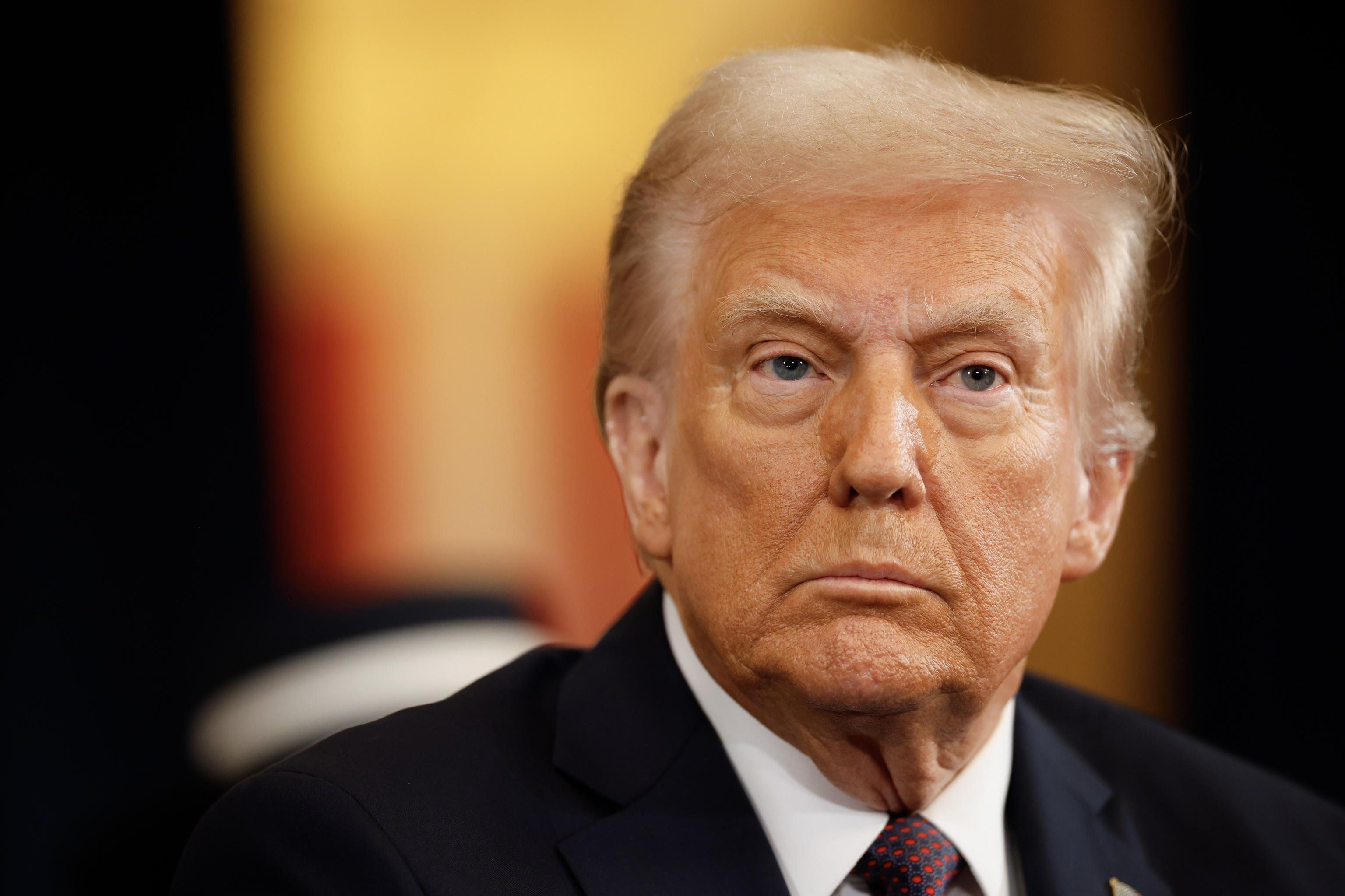 Trump salva gli Stati Uniti dagli accordi di Parigi. «Libero la nostra energia»