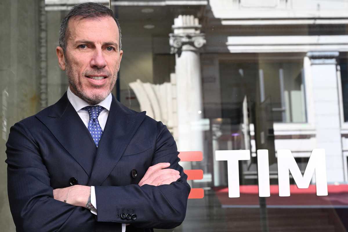 Stato e Tim senza intesa. C’è in ballo 1 miliardo per il canone del 1998