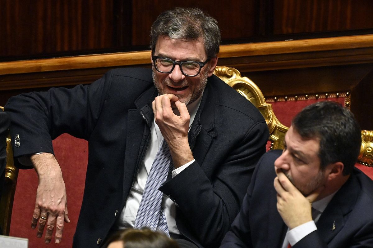 Il governo infila il terzo polo bancario nella battaglia tra Milano e Roma