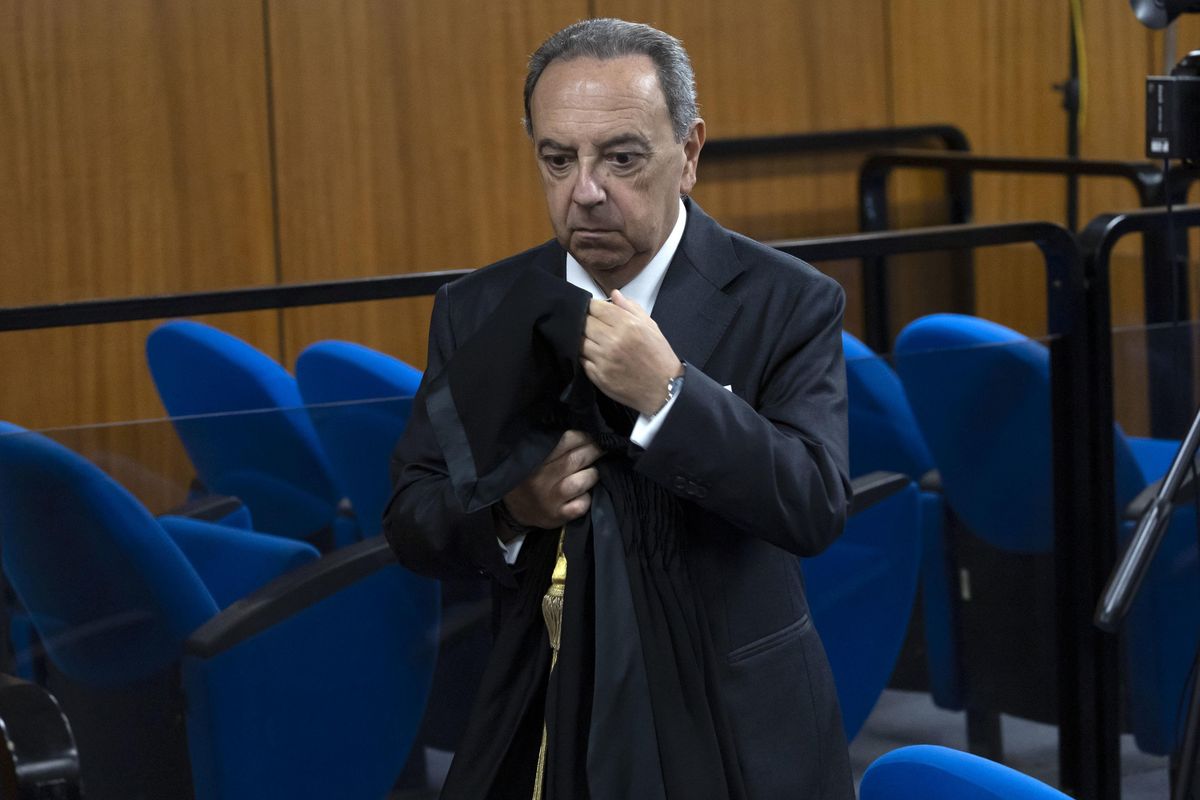 Più che «atto dovuto», un «atto incompleto»