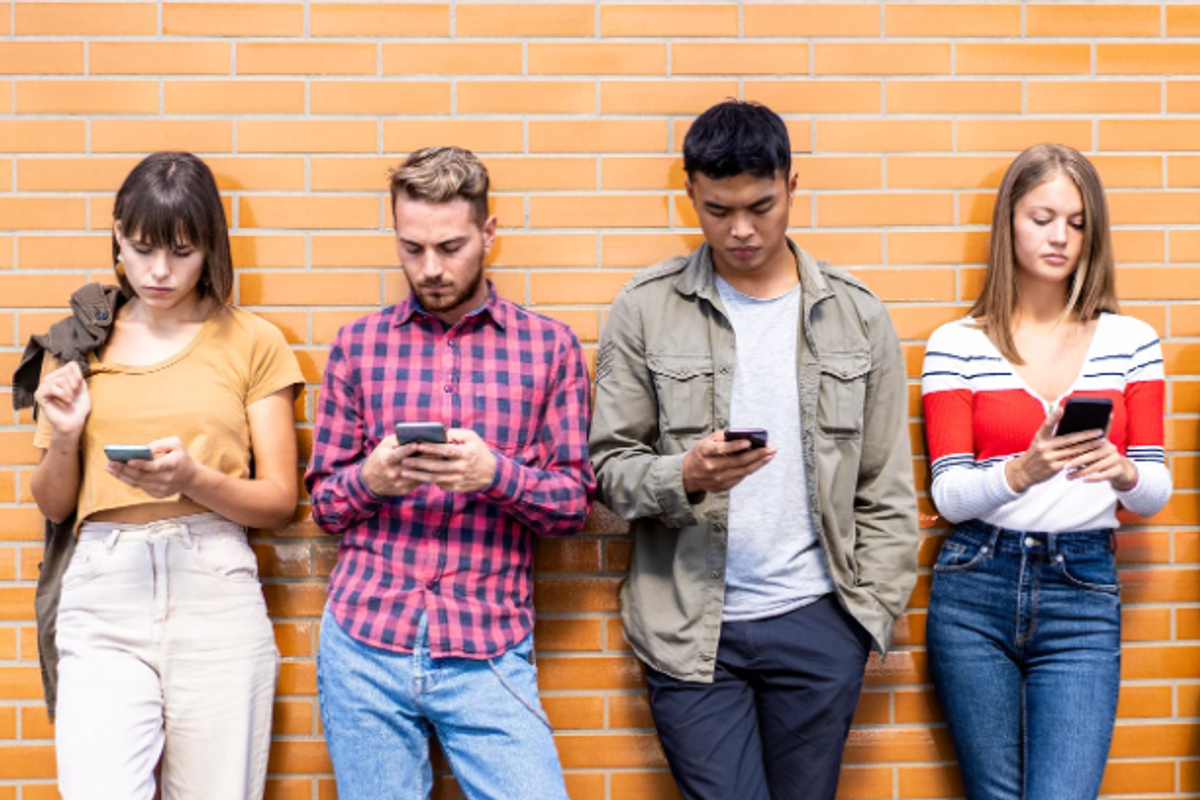 phone-free February, smartphone addiction, mental health