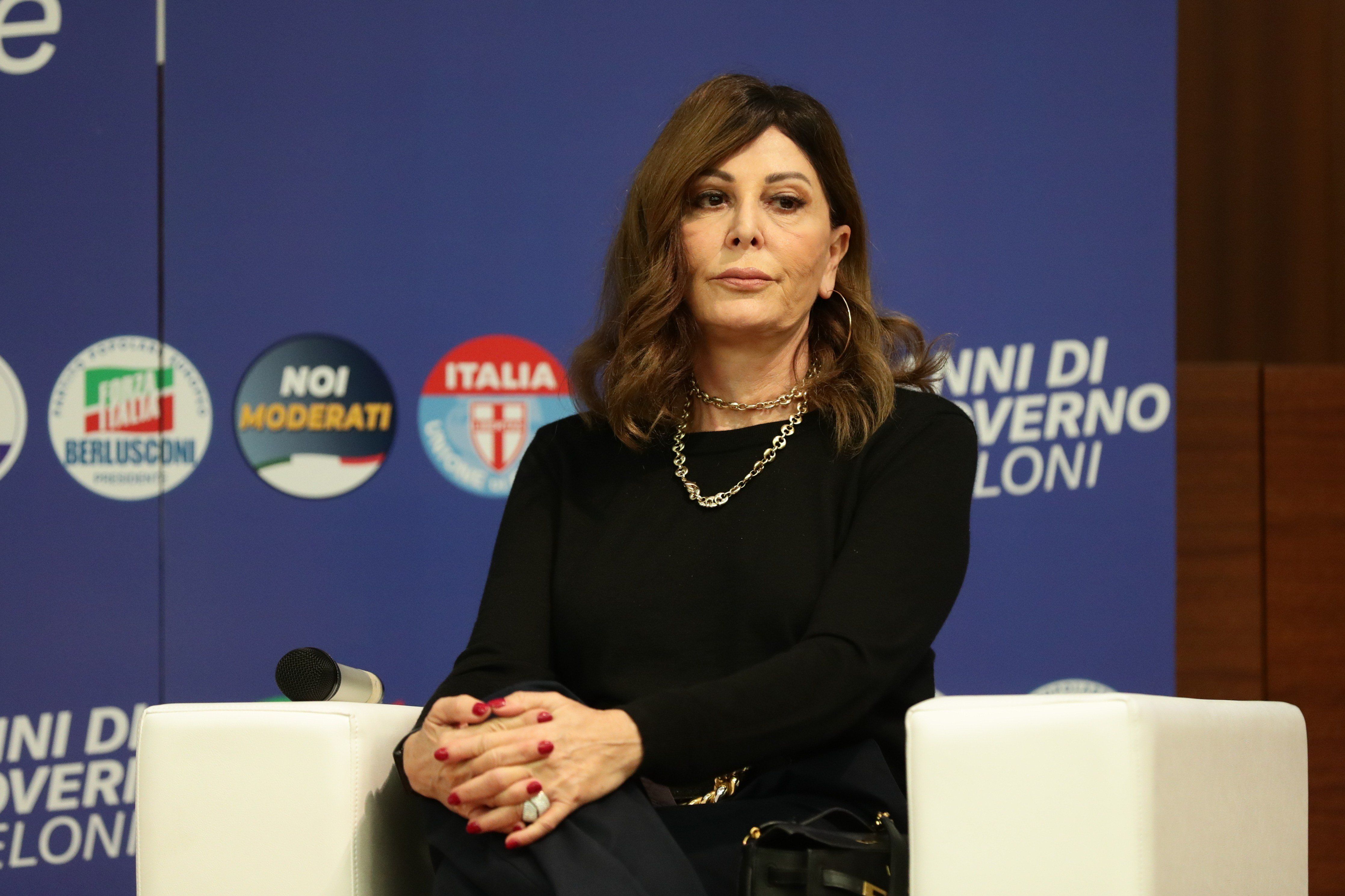 Santanchè sempre più isolata. E spunta Zan