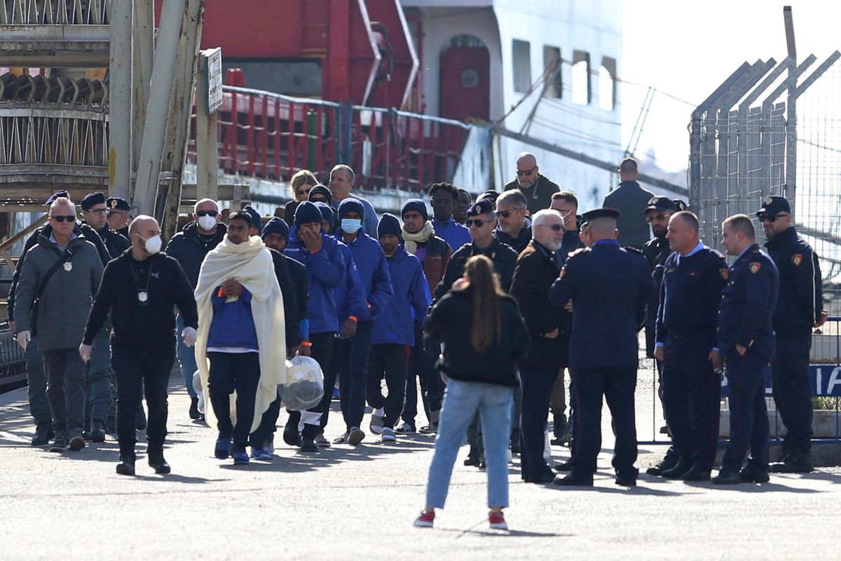 Guerra totale governo-giudici. Di nuovo bloccate le espulsioni