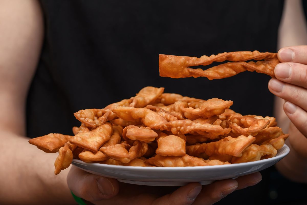 Cenci, frappe, bugie, lattughe e cioffi. A Carnevale ogni... chiacchiera vale