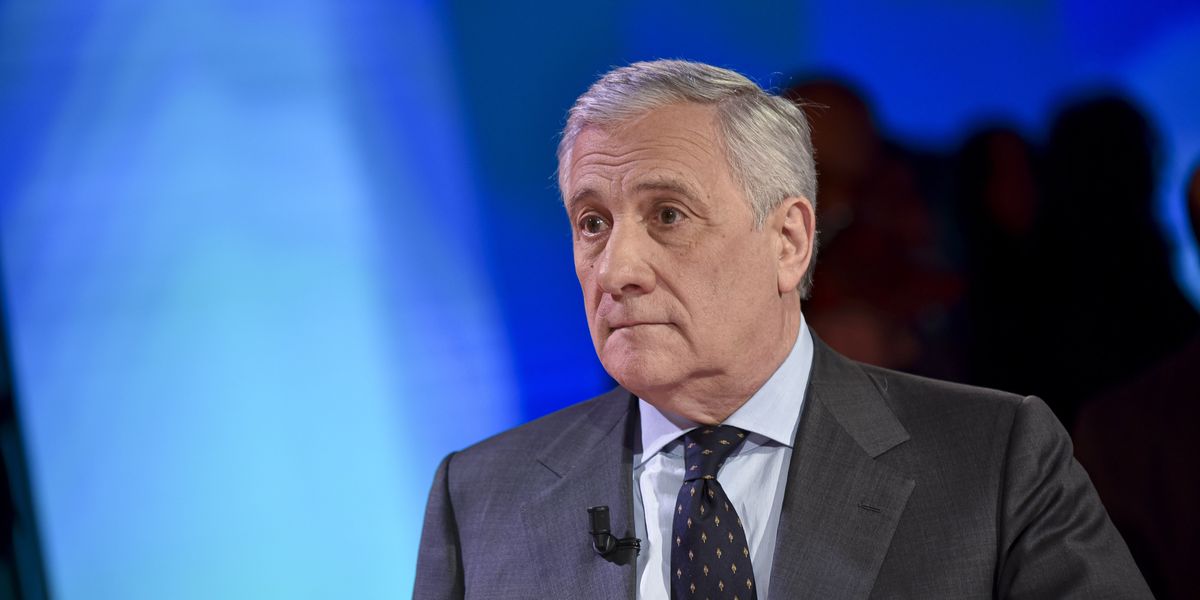 Italia denunciata alla Cpi per Almasri. Tajani: «Bisogna indagare la Corte»