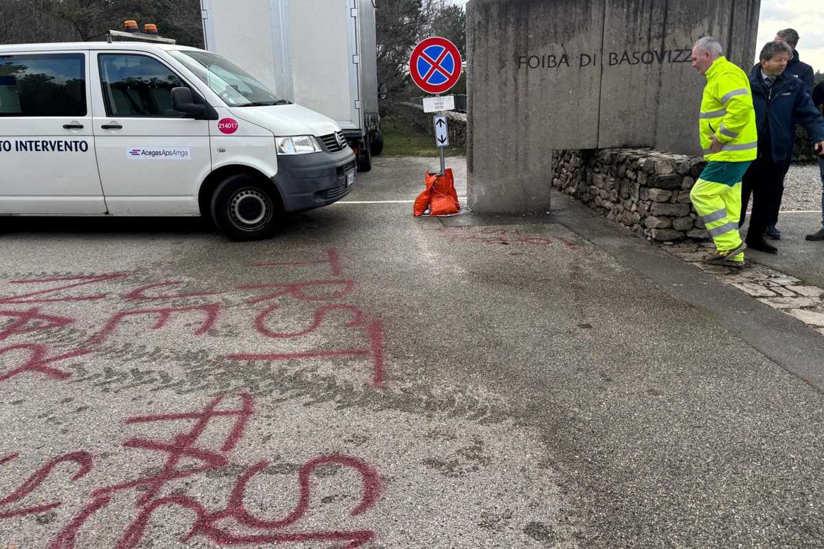 L’odio ha dato i suoi frutti: deturpata la foiba