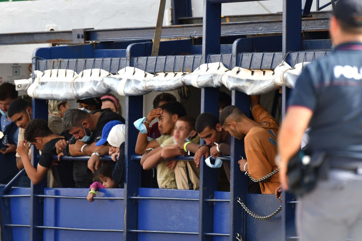 Il giudice libera un clandestino accusato di far parte dell’Isis