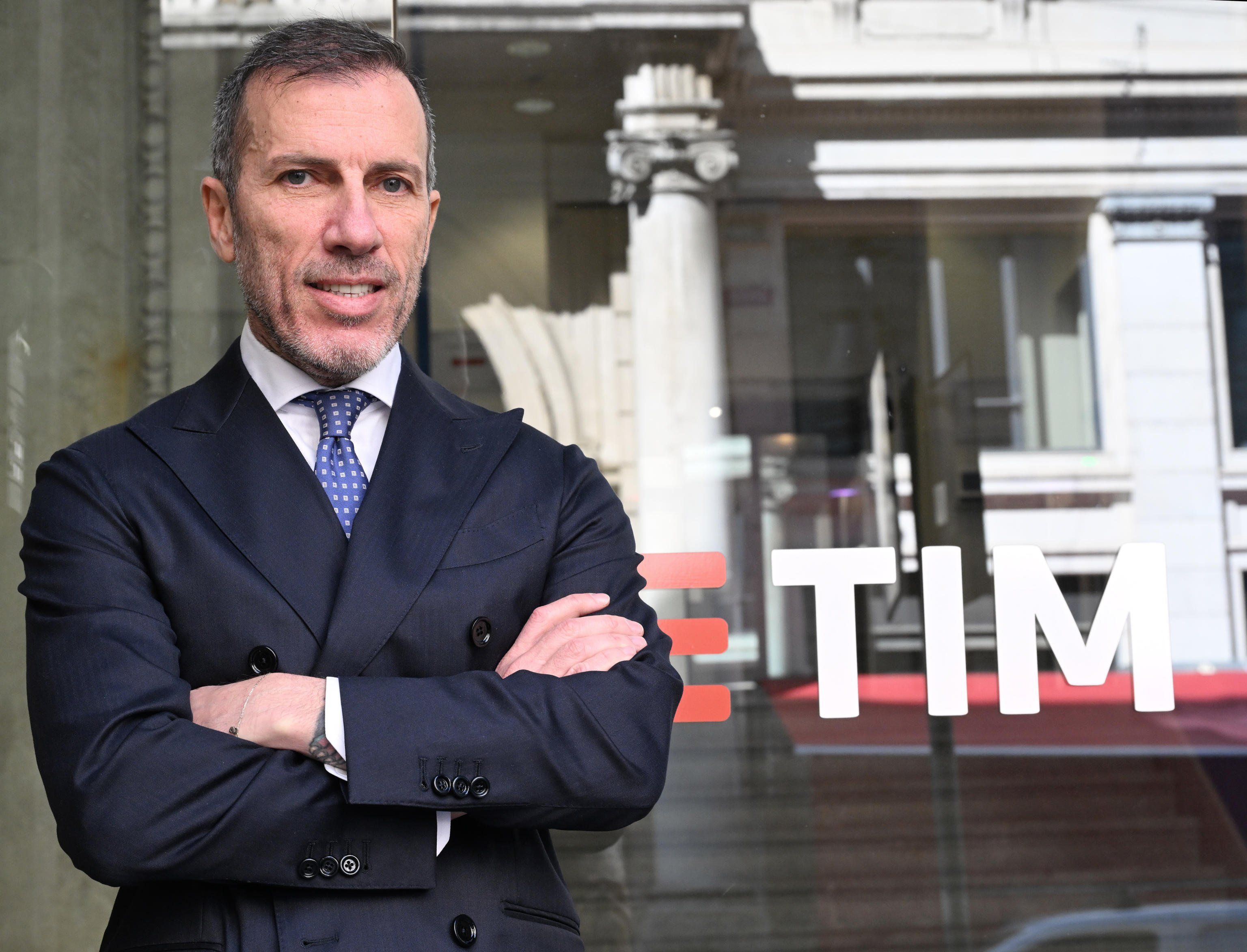 Tim accetta 700 milioni per Sparkle. Il mercato crede all’arrivo di Poste
