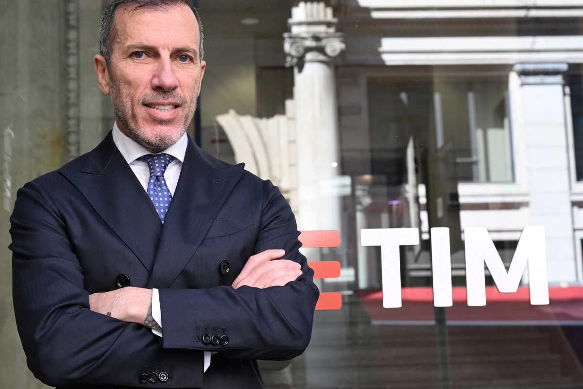 Tim accetta 700 milioni per Sparkle. Il mercato crede all’arrivo di Poste