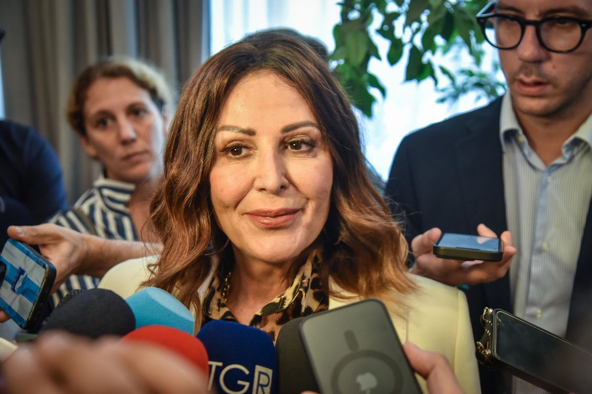 Alla Camera la sinistra resta sola in aula per la sfiducia alla Santanché