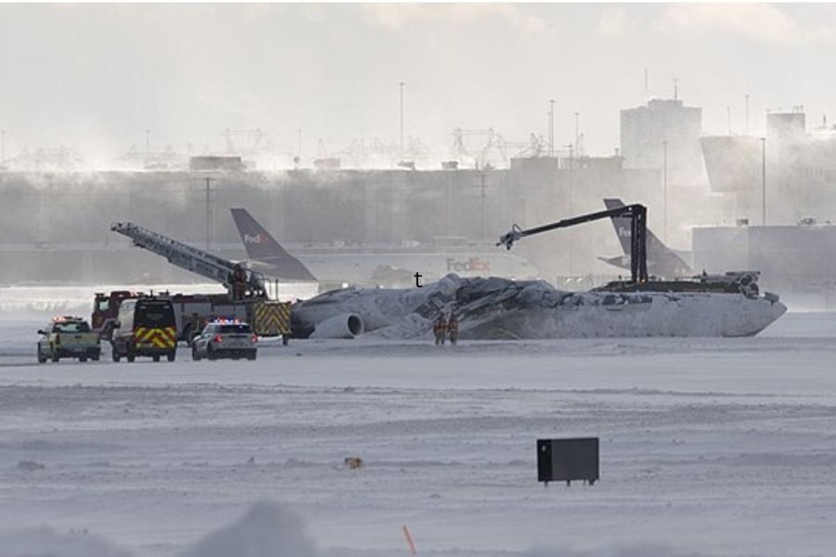 aftermath of delta crash in toronto