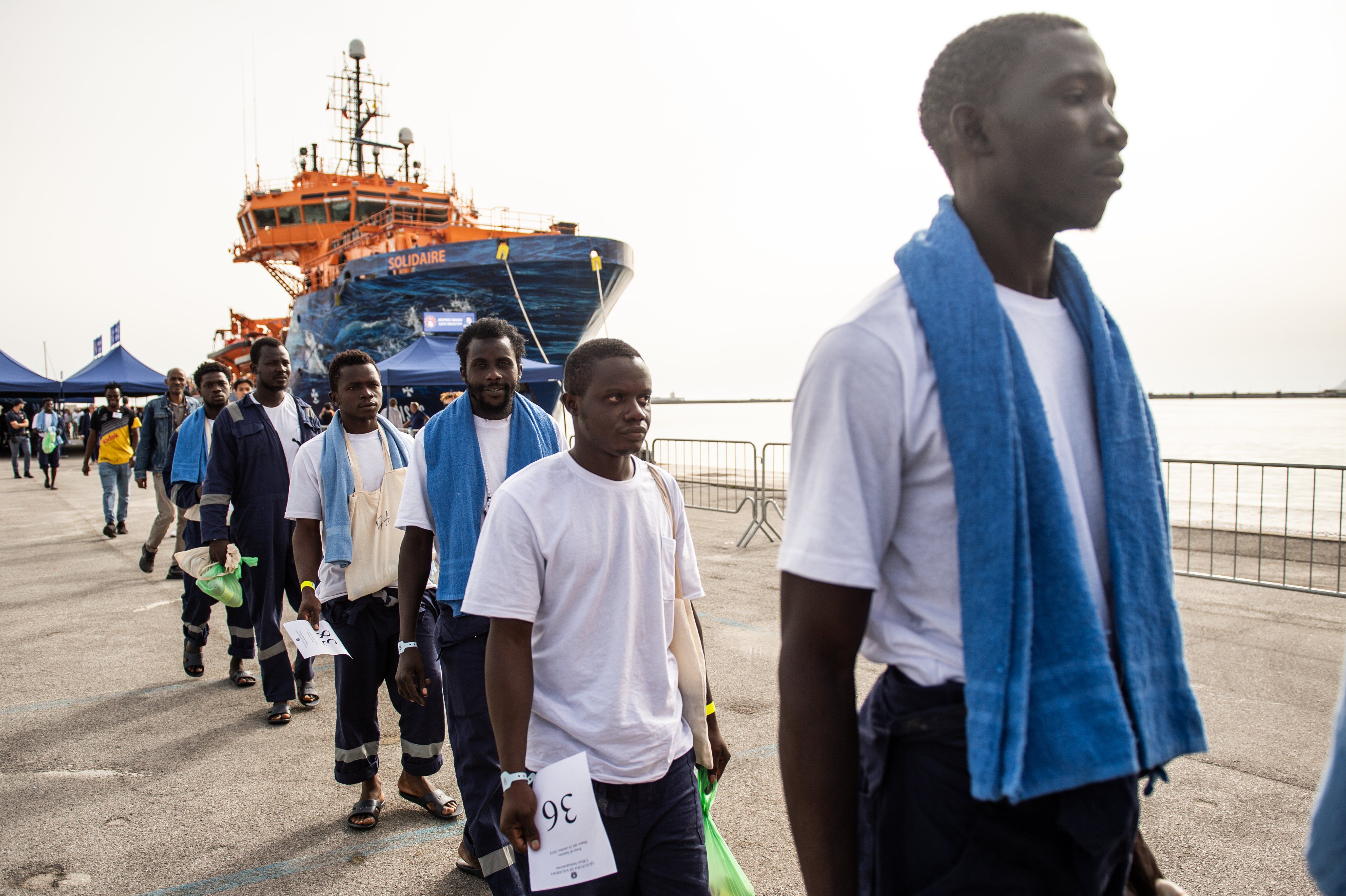 Giro di droga tra albanesi e nigeriani. Base dello spaccio: il centro rifugiati