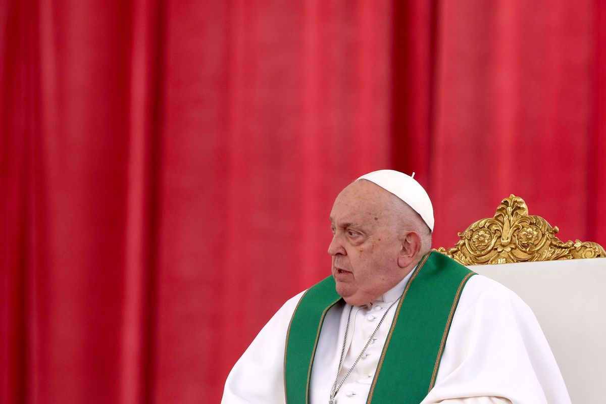 Il Papa si aggrava: «Anemia e trasfusione»