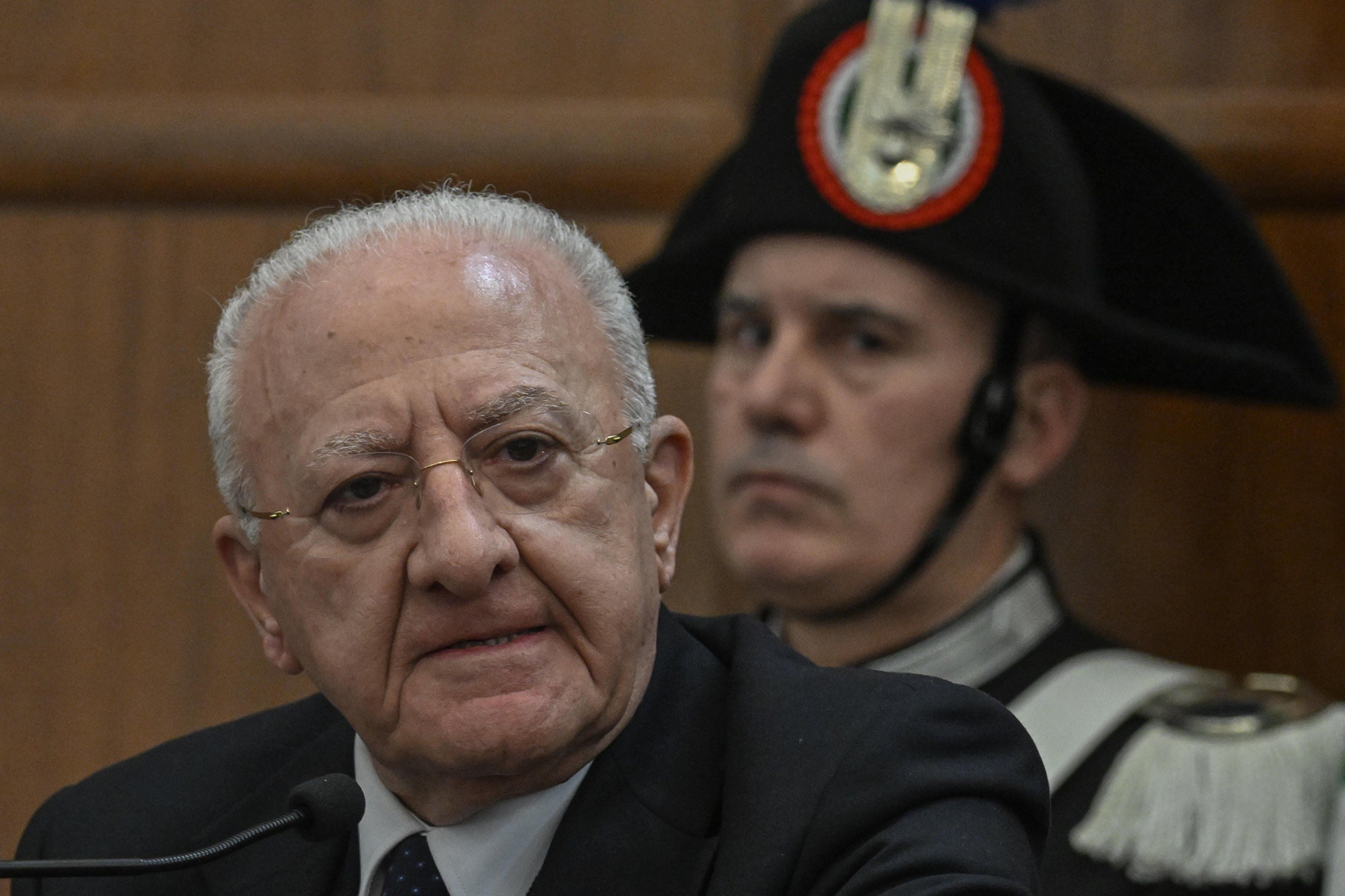 Carissimo De Luca, da sceriffo a faraone al costo di 700 milioni