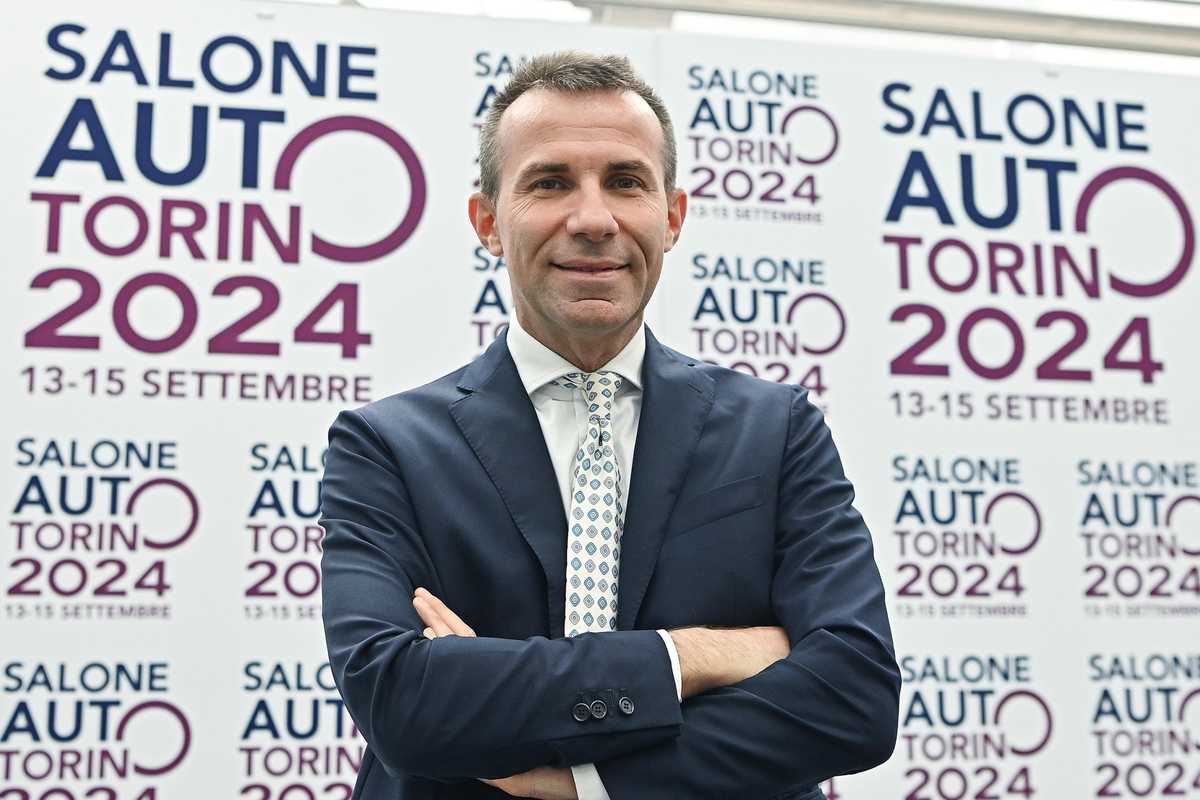 «Le case di automobili tornano a produrre anche i motori termici»