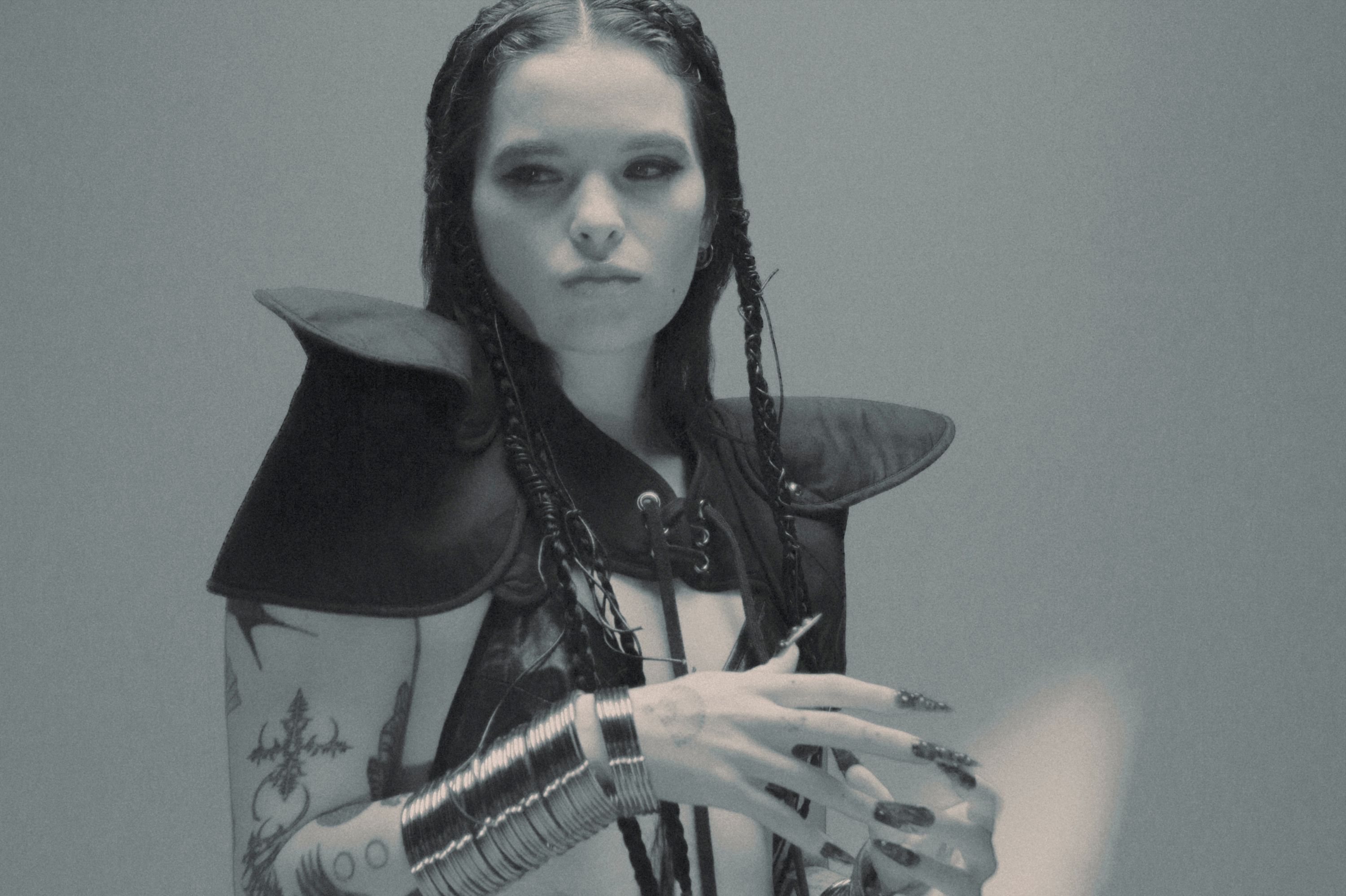 シゲです。朝日山 Saya Gray Makes Room for Herself With New Album 