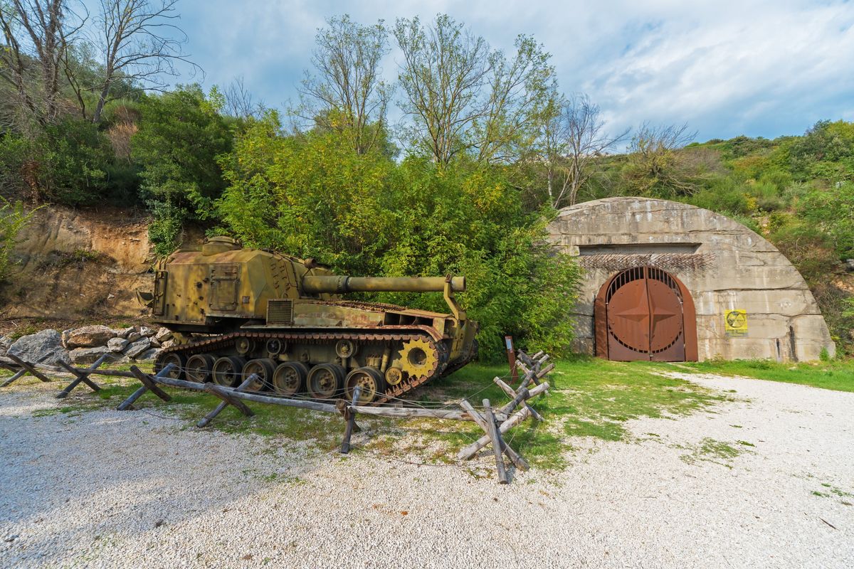 Un viaggio culturale da Nord a Sud attraverso le trincee e i bunker delle due guerre