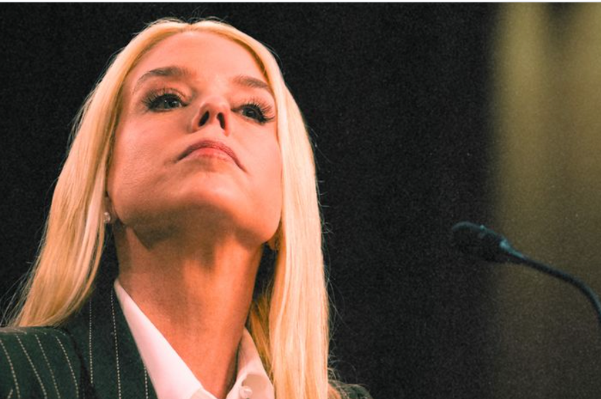 Bondi's Delay In Epstein Files Disclosure Irritates Bipartisan Congressional Group