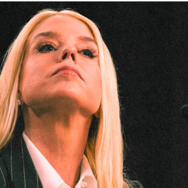 Bondi's Delay In Epstein Files Disclosure Irritates Bipartisan Congressional Group