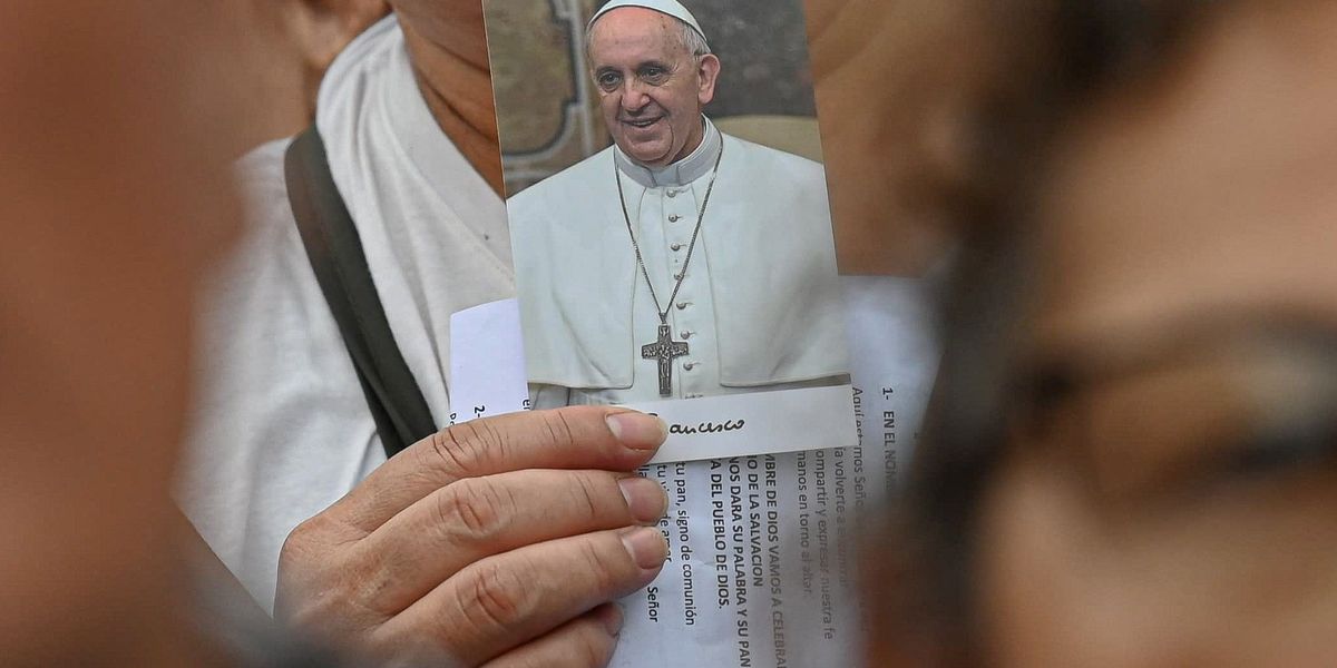 Bergoglio continua a migliorare La Chiesa prepara la «lungodegenza»