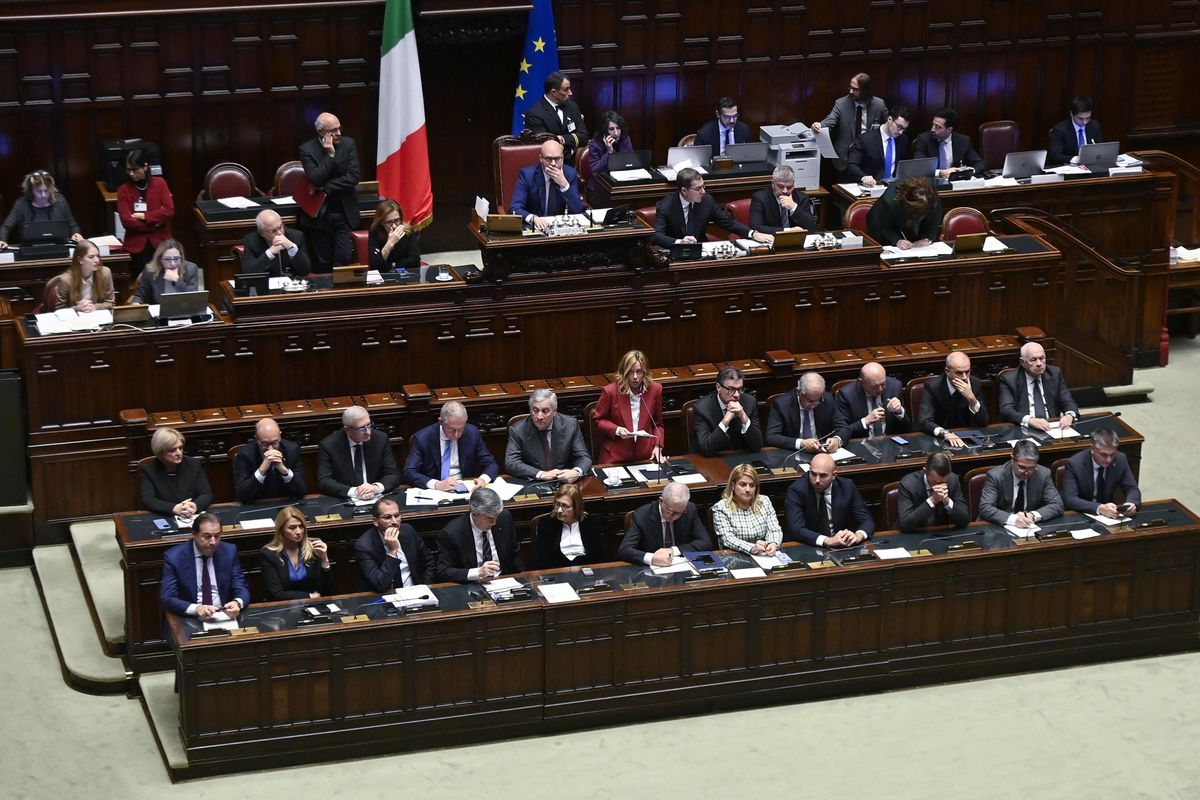 Vertice sulle bollette: più fondi ai bisognosi