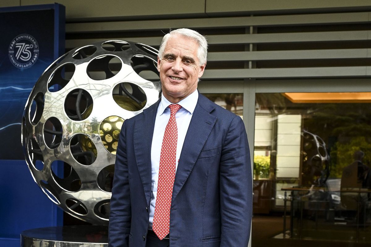 Il salario 2024 di Orcel: 13 milioni