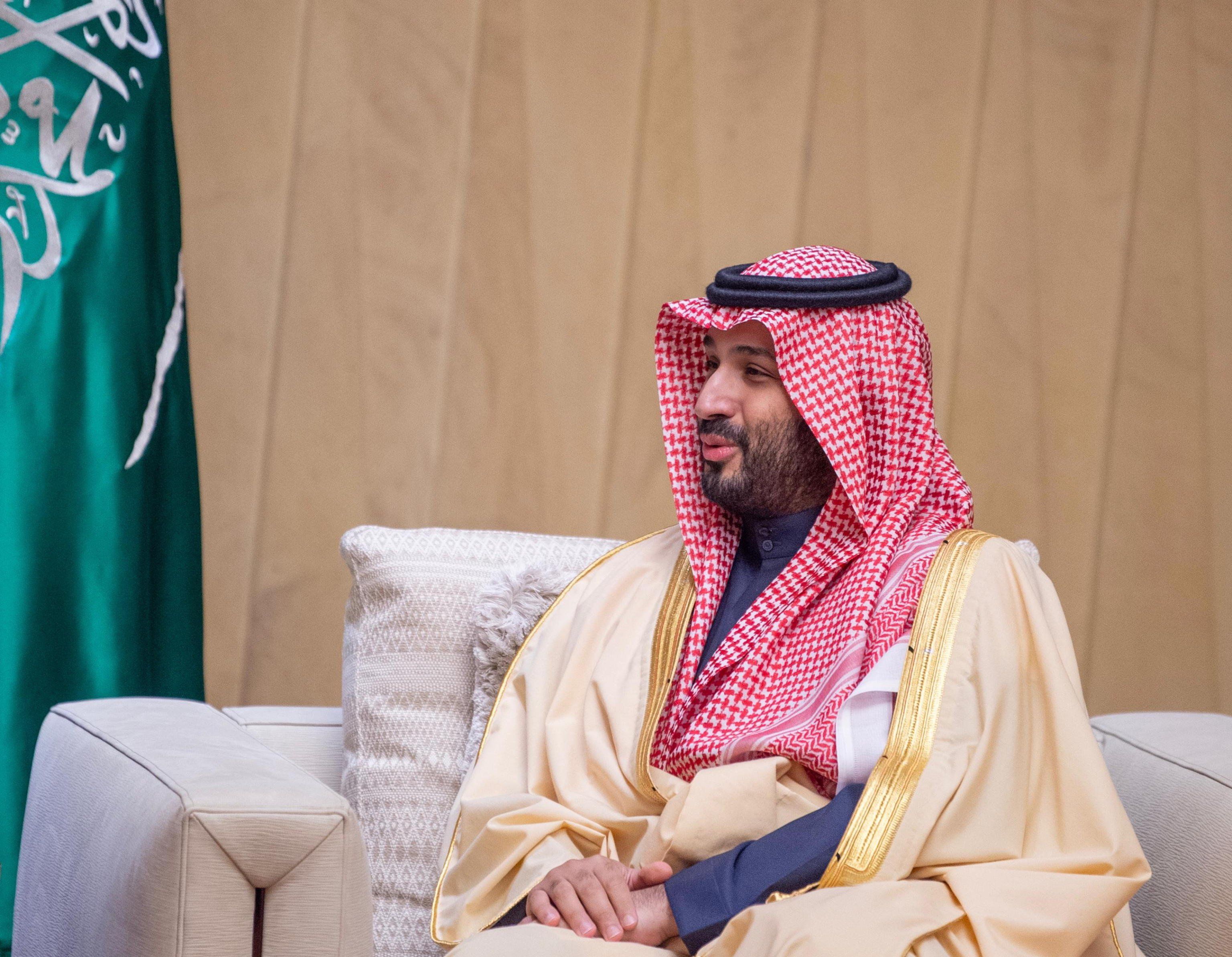 E Bin Salman tesse la sua ragnatela