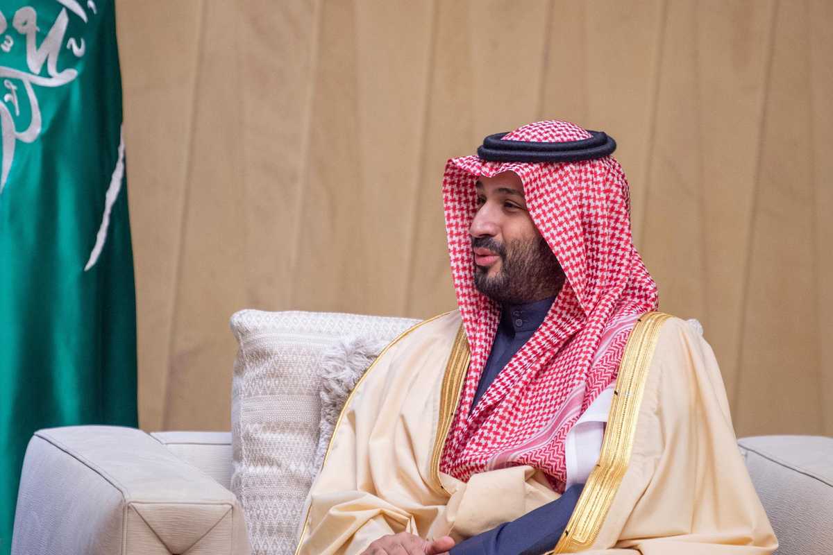 E Bin Salman tesse la sua ragnatela