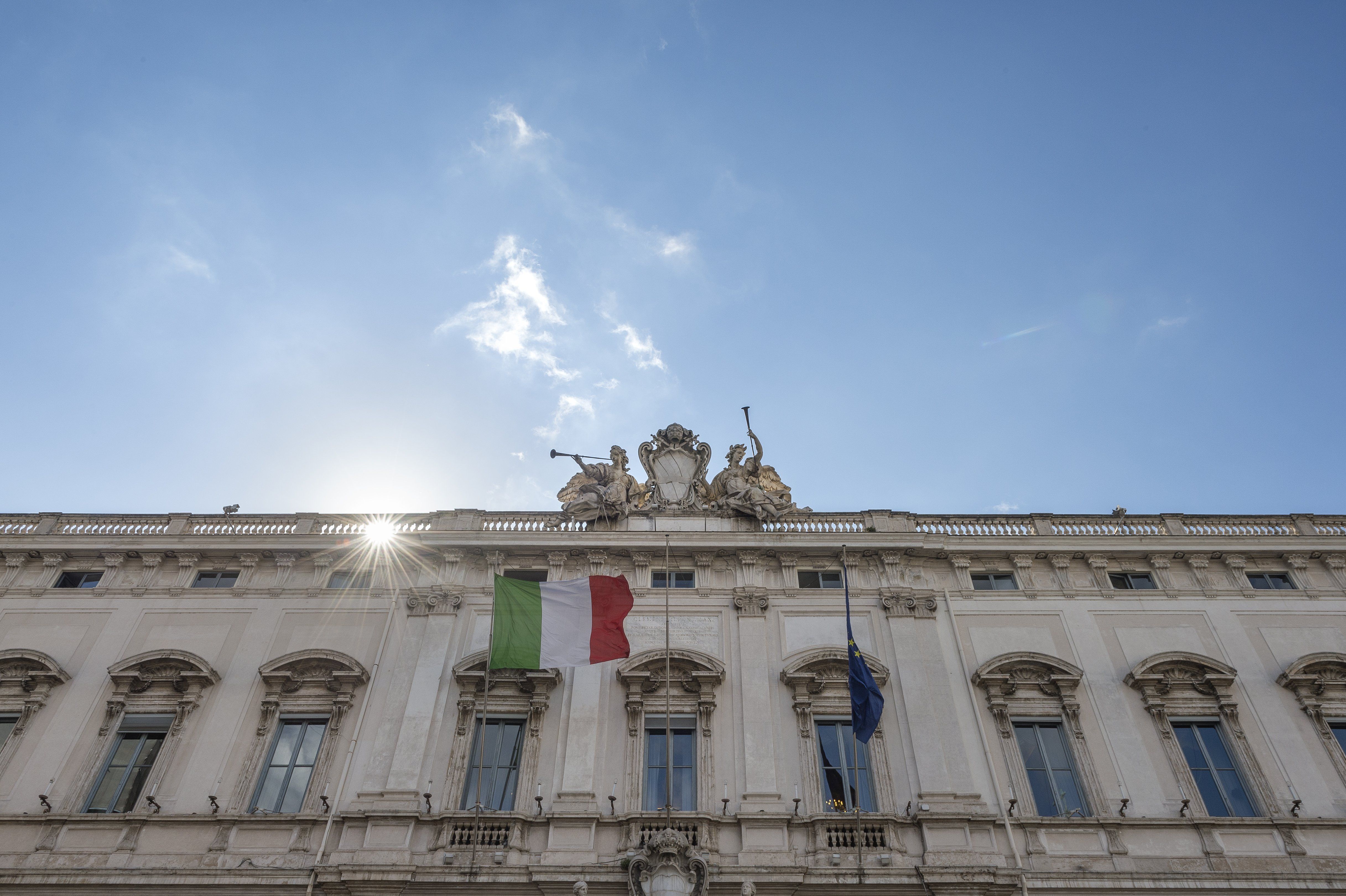 Se si tratta di andare contro i pensionati i giudici appoggiano pure il governo