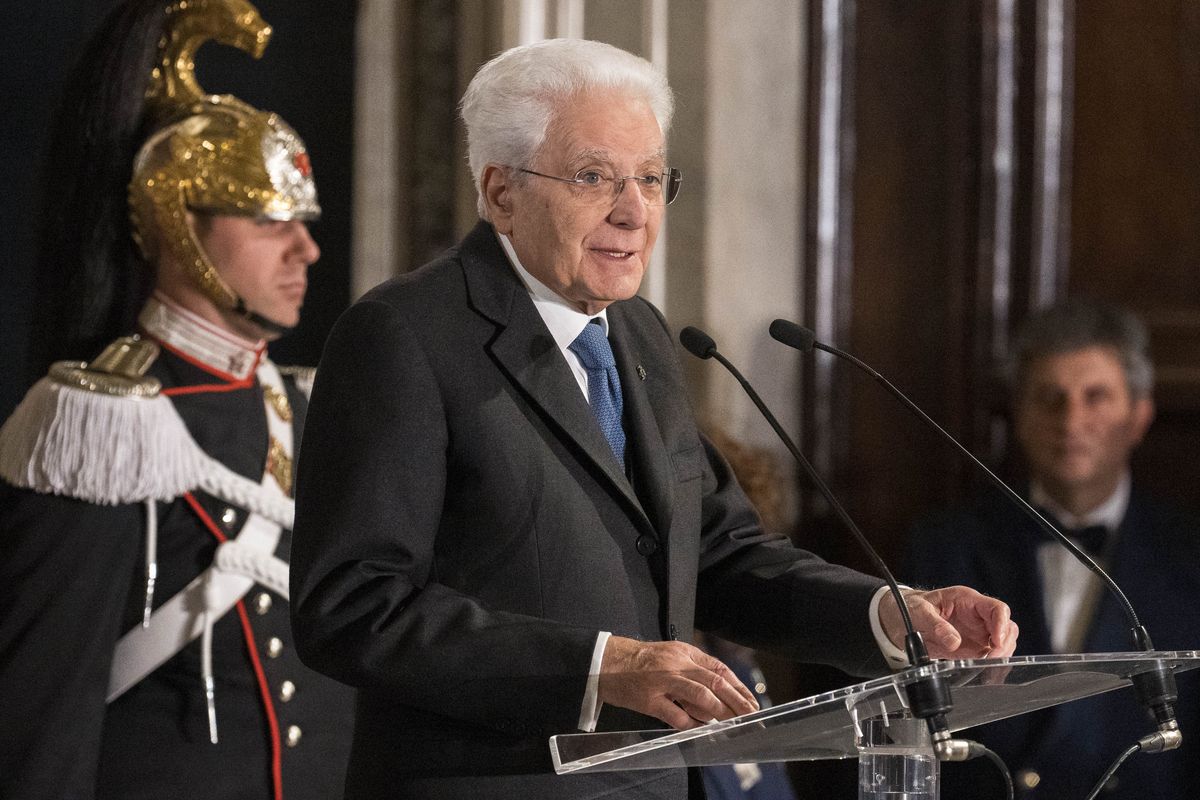 Mattarella, che tempismo. L’offensiva contro Mosca mette l’Italia in imbarazzo