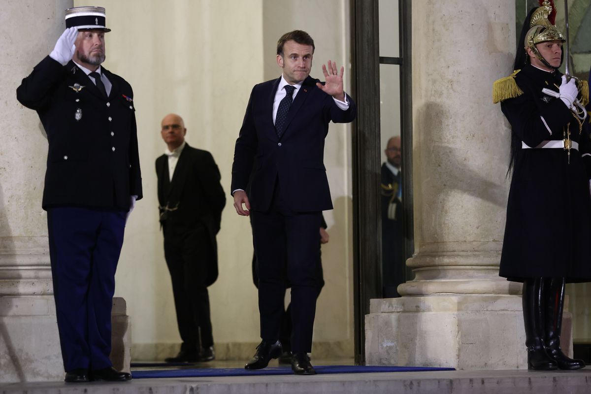 Eurofiasco al vertice di Macron. Nessun accordo su armi e truppe