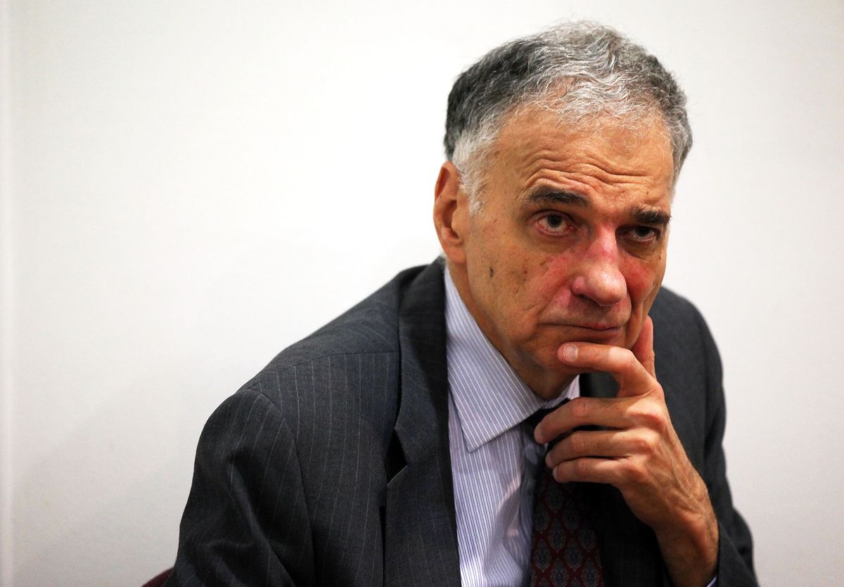 Nader kritisiert die „schwach, feige“ Demokraten, weil sie ein ...