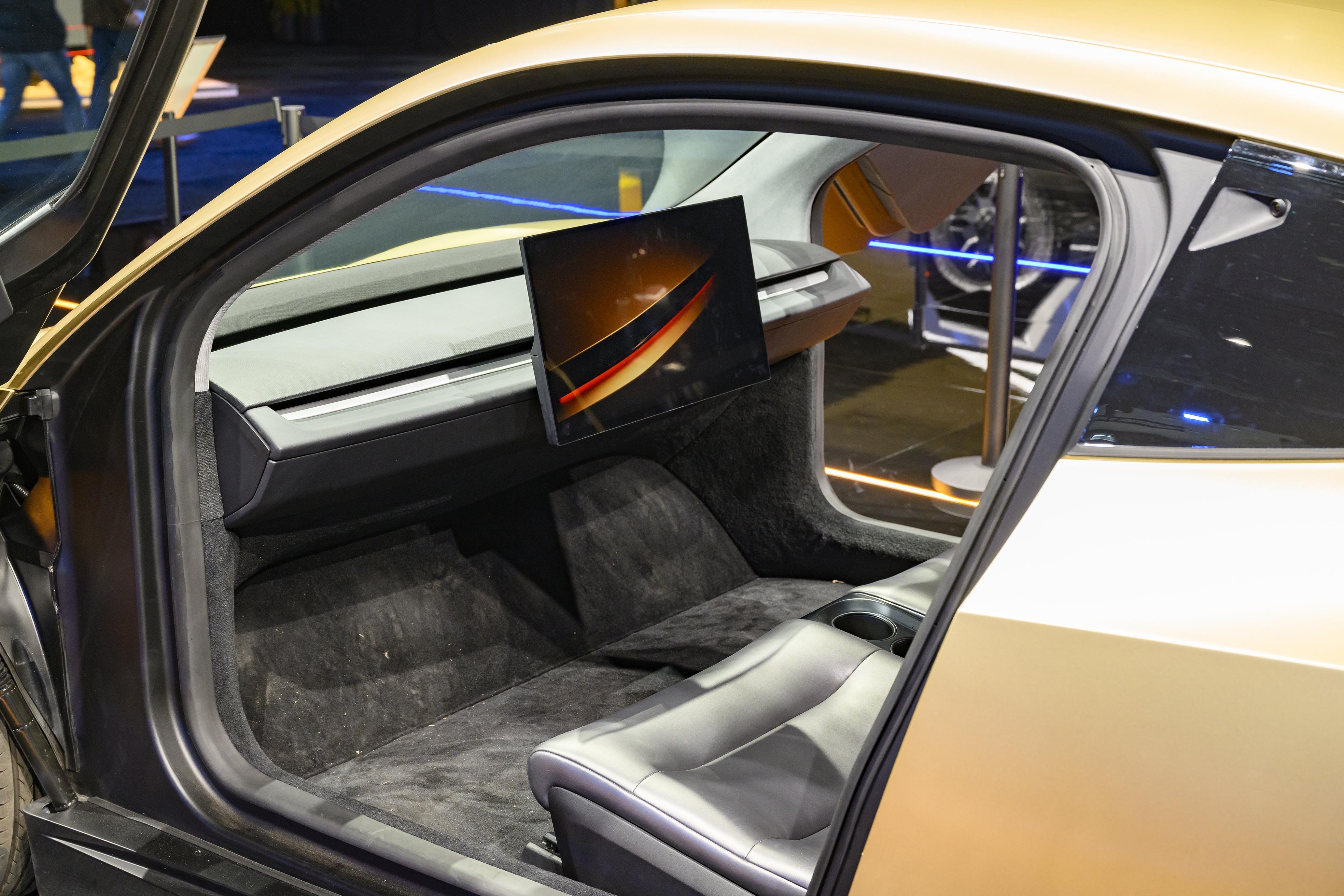 Il piano Ue per l’auto non molla il green e corre verso il muro della guida autonoma