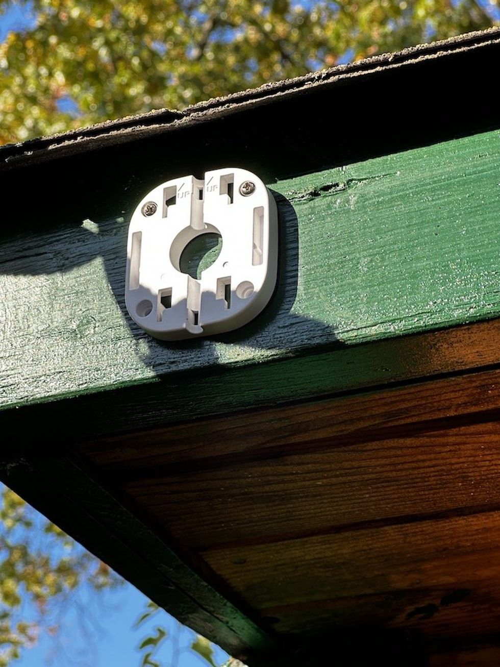 a photo of the mount for Swann MaxRanger4K Long-Range, Solar-Powered 4K Security System