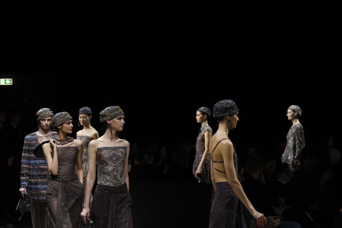 Giorgio Armani punta sui colori della terra