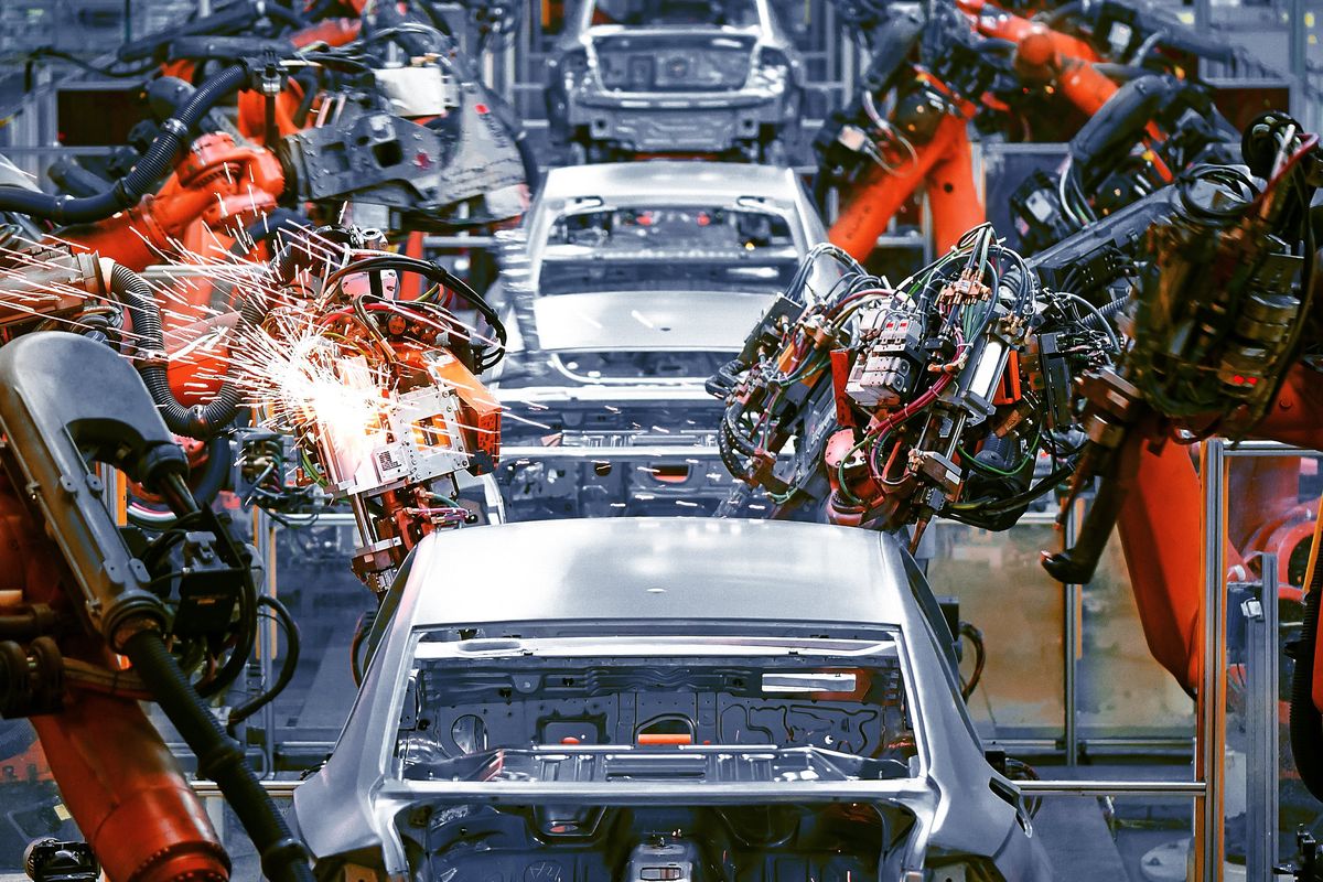 Rinviare le sanzioni è un brodino caldo. Per salvare l’auto via alla tagliola 2035
