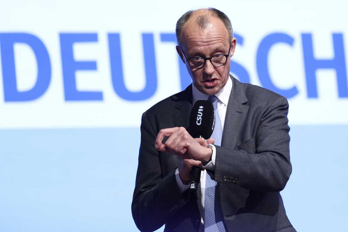 Merz fa da solo, Macron liscia Orbán