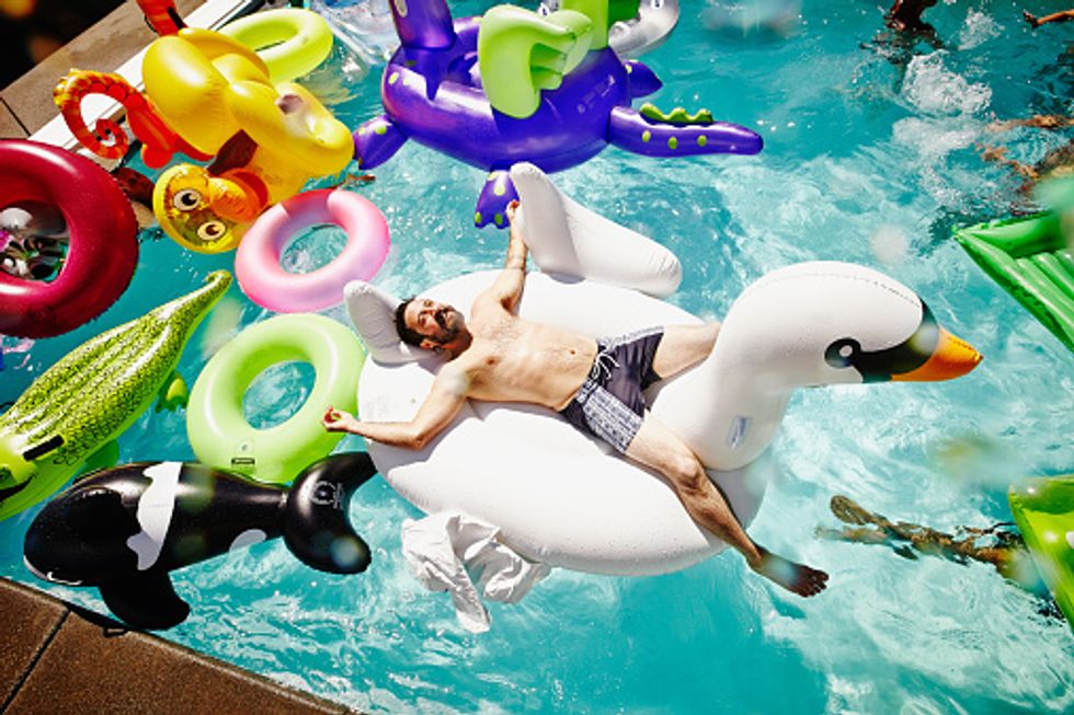 Make a Splash With the Best Backyard Swimming Pool Accessories
