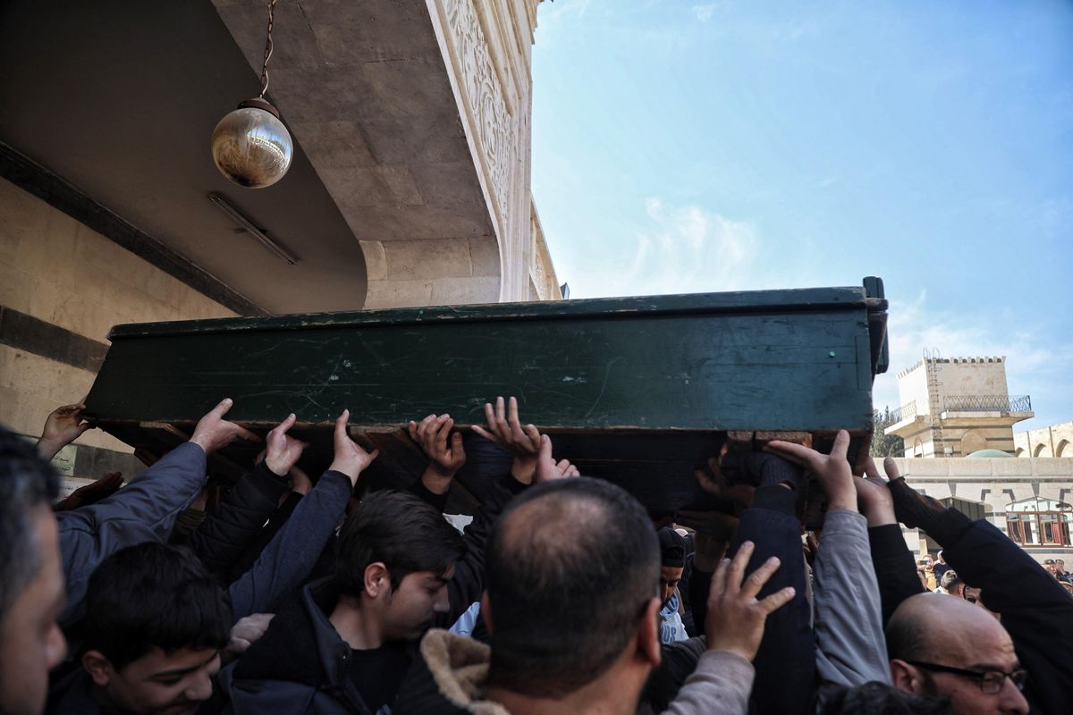 Il jihadista in cravatta al-Jolani trucida centinaia di civili in Siria