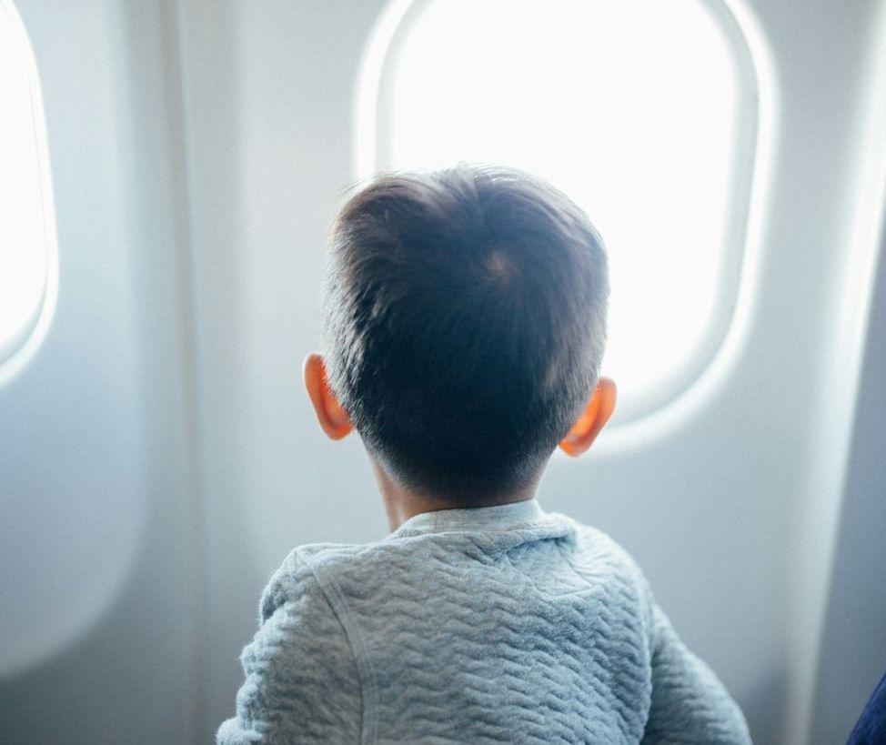 Delta, Delta airlines, children on planes, flying, switched seats, Reddit