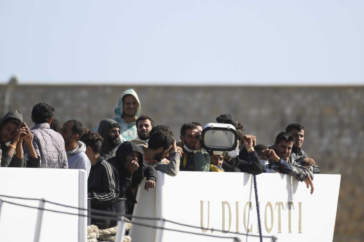 Diritti e precedenti sbagliati. Sui rimborsi ai migranti la Cassazione sfida la logica